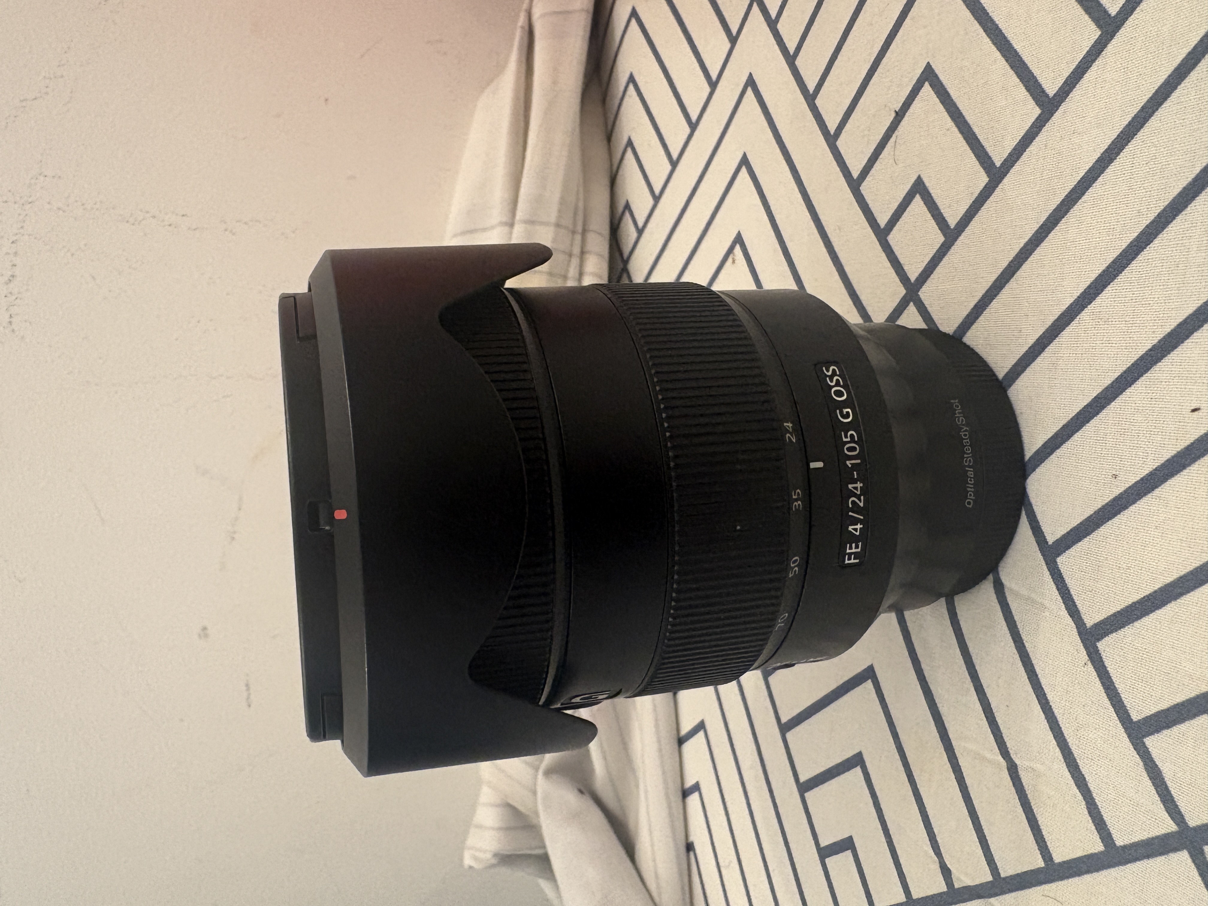 Sony g oss fe 24-105mm lens