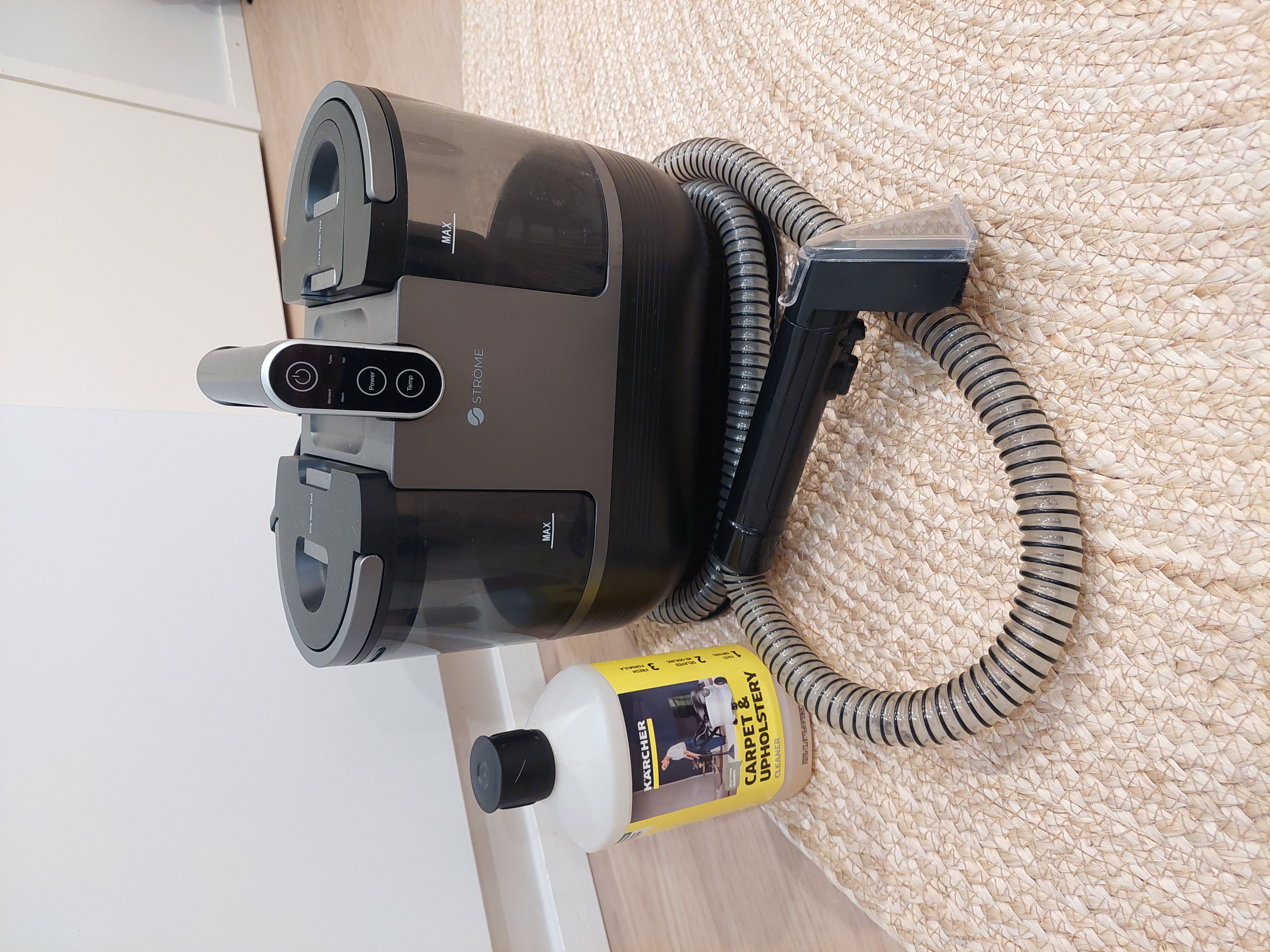 Kompakti tekstiilipesuri & pesuaine