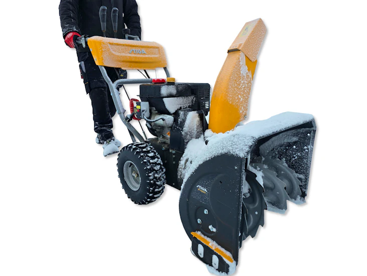 Bensindrevet snøfreser stiga