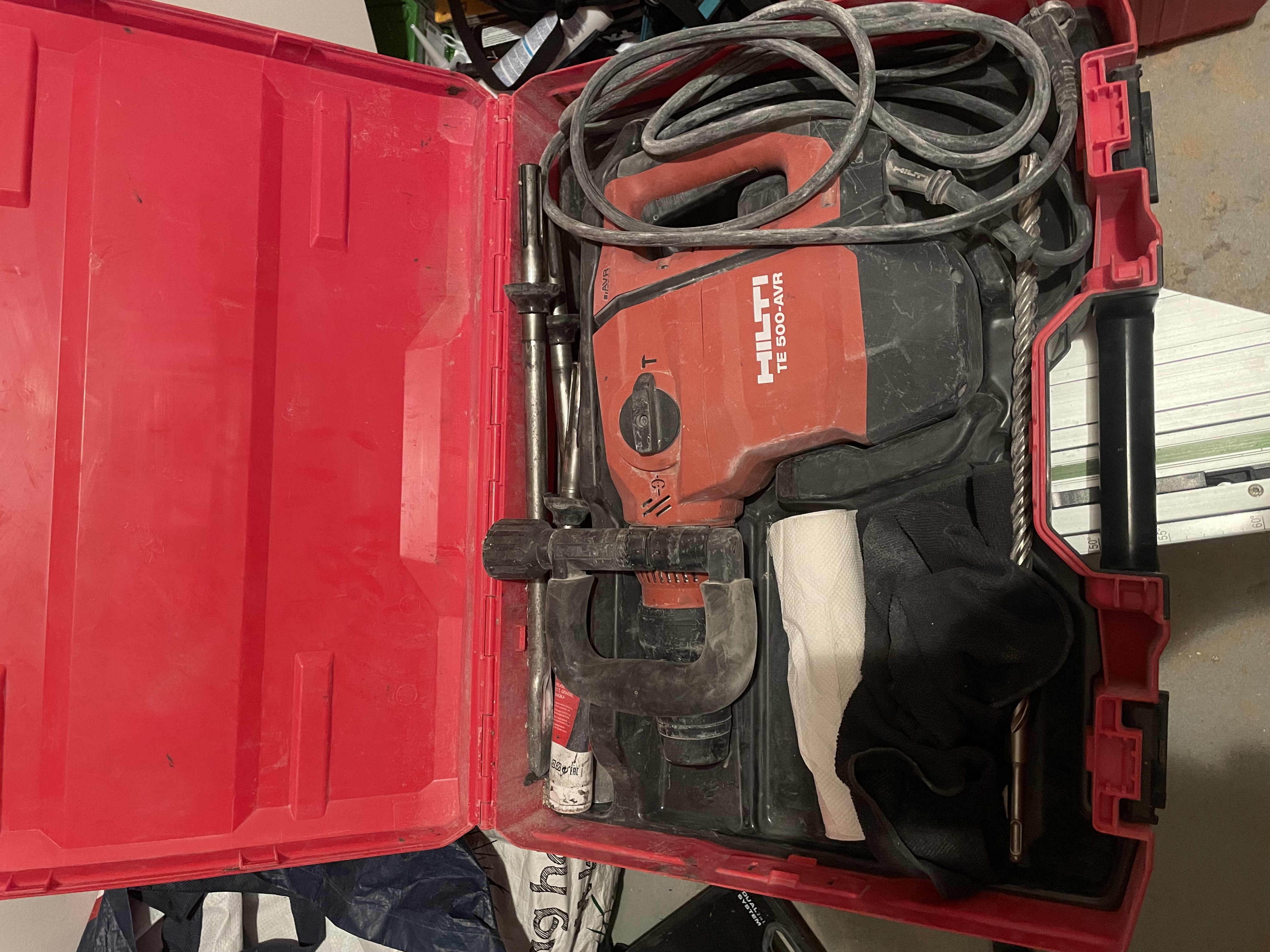 Hilti borrhammare / slagborrmaskin för betong – flera borr & mejslar ingår