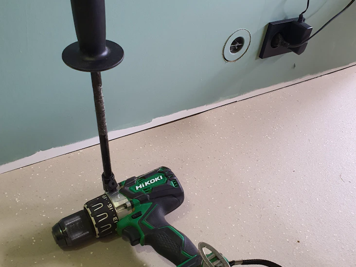 💪 hikoki dv18dbl2 – 18v børsteløs kraftig drill med slag, håndleddsvern og støttearm