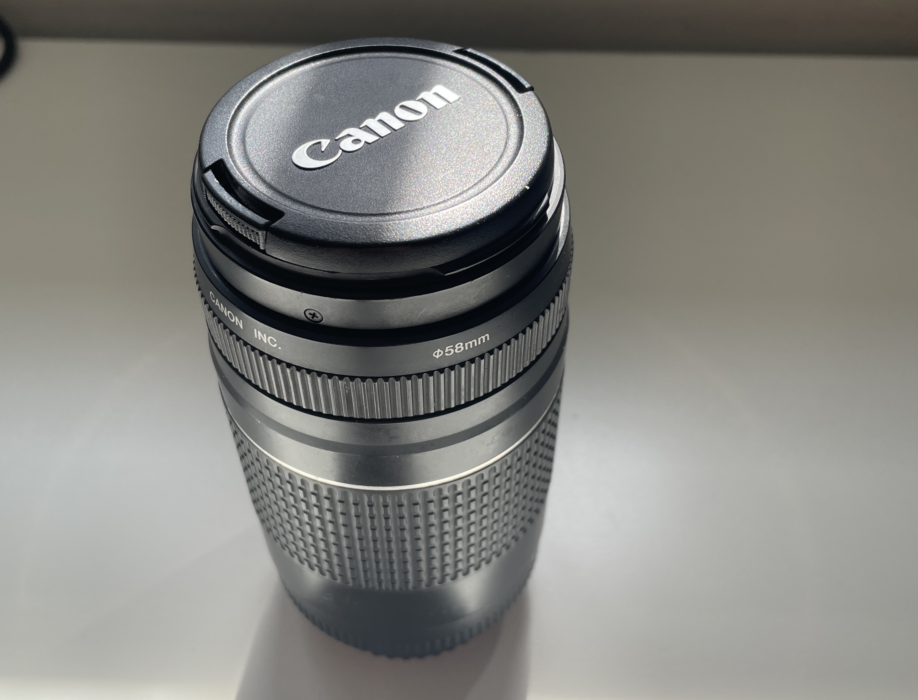 Canon ef 75-300mm zoom lens