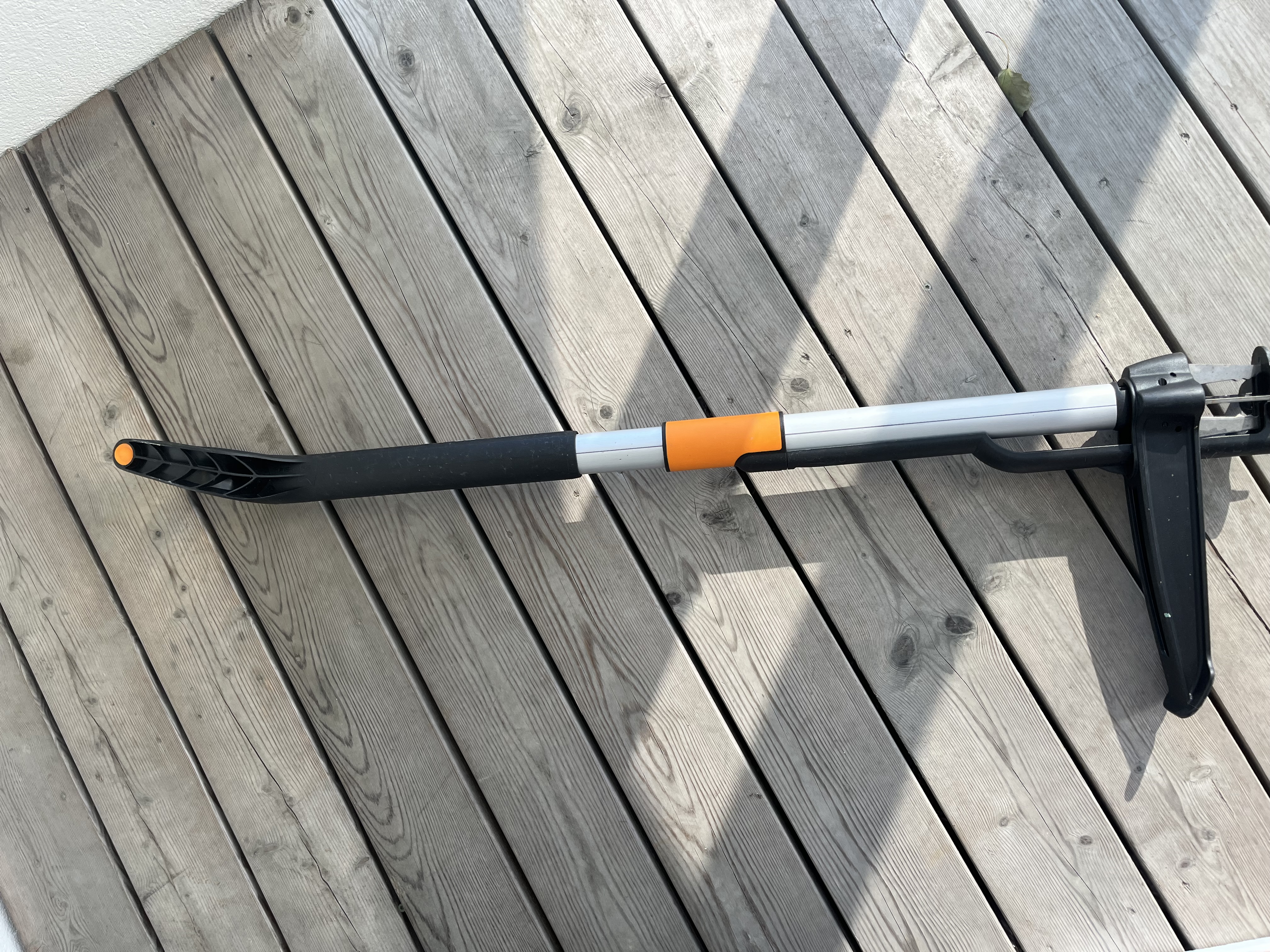 Fiskars voikukanpoistaja, teleskooppivarsi