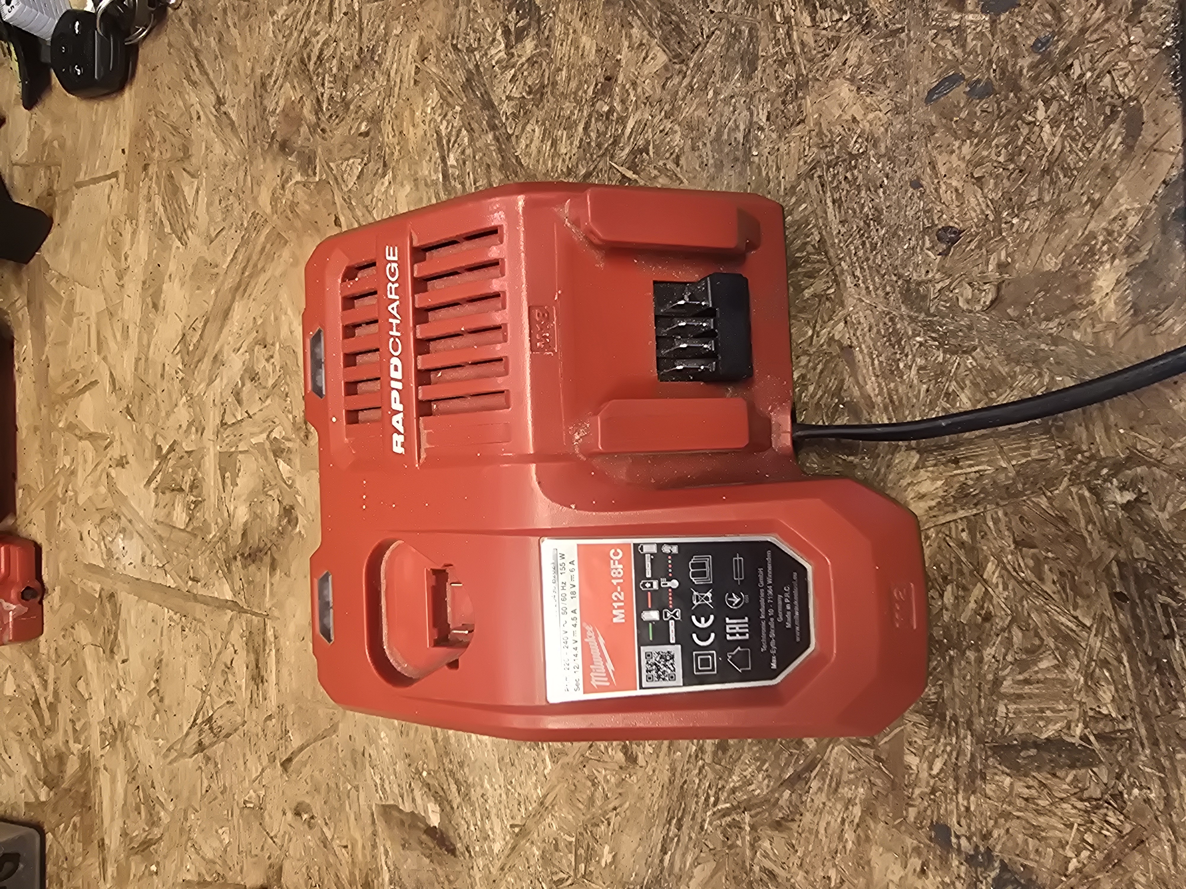 Laddare verktygsbatterier
milwaukee m12-m18fc 12 och 18v li-ion snabbladdare