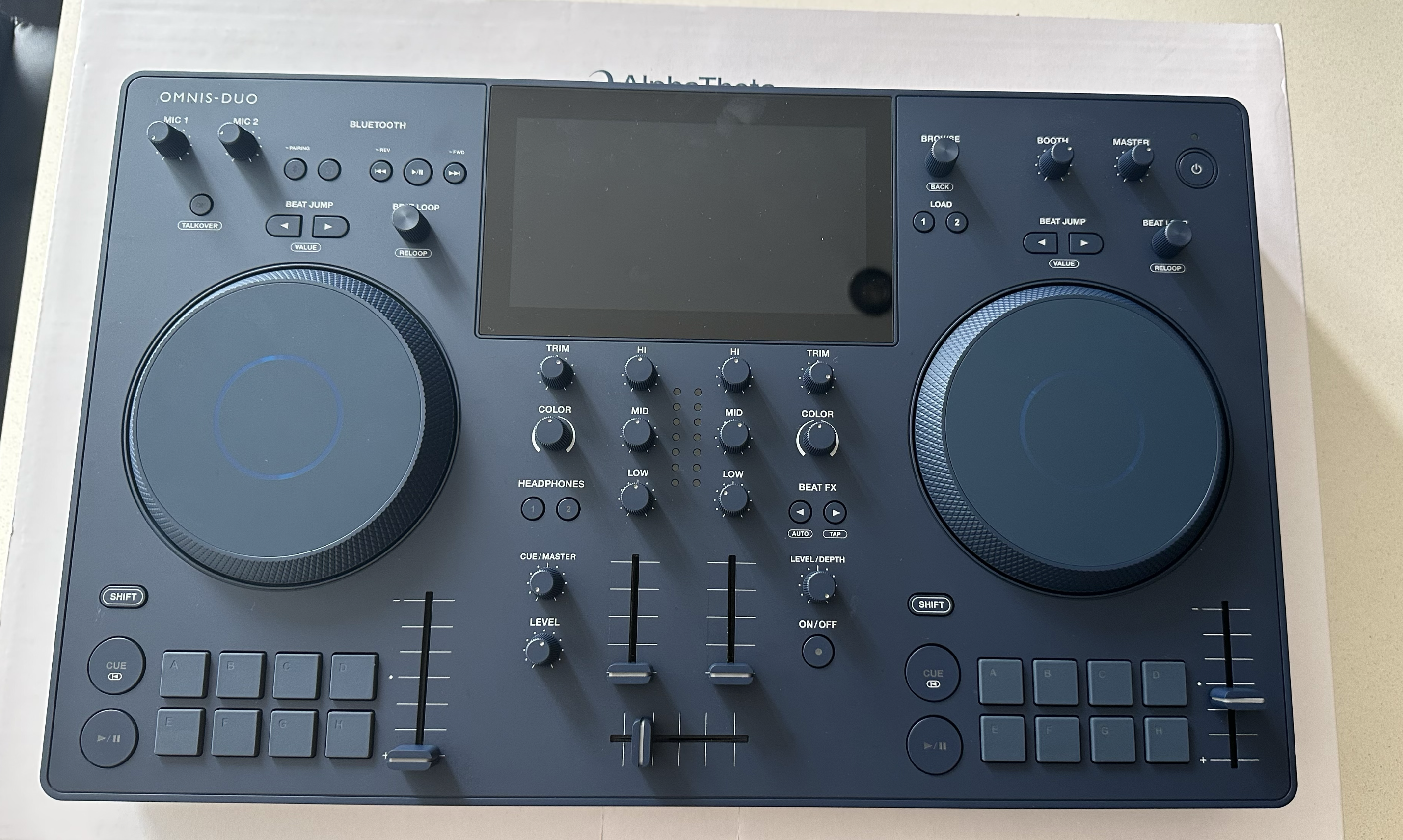 Alphatheta omnis-duo all-in-one portable controller