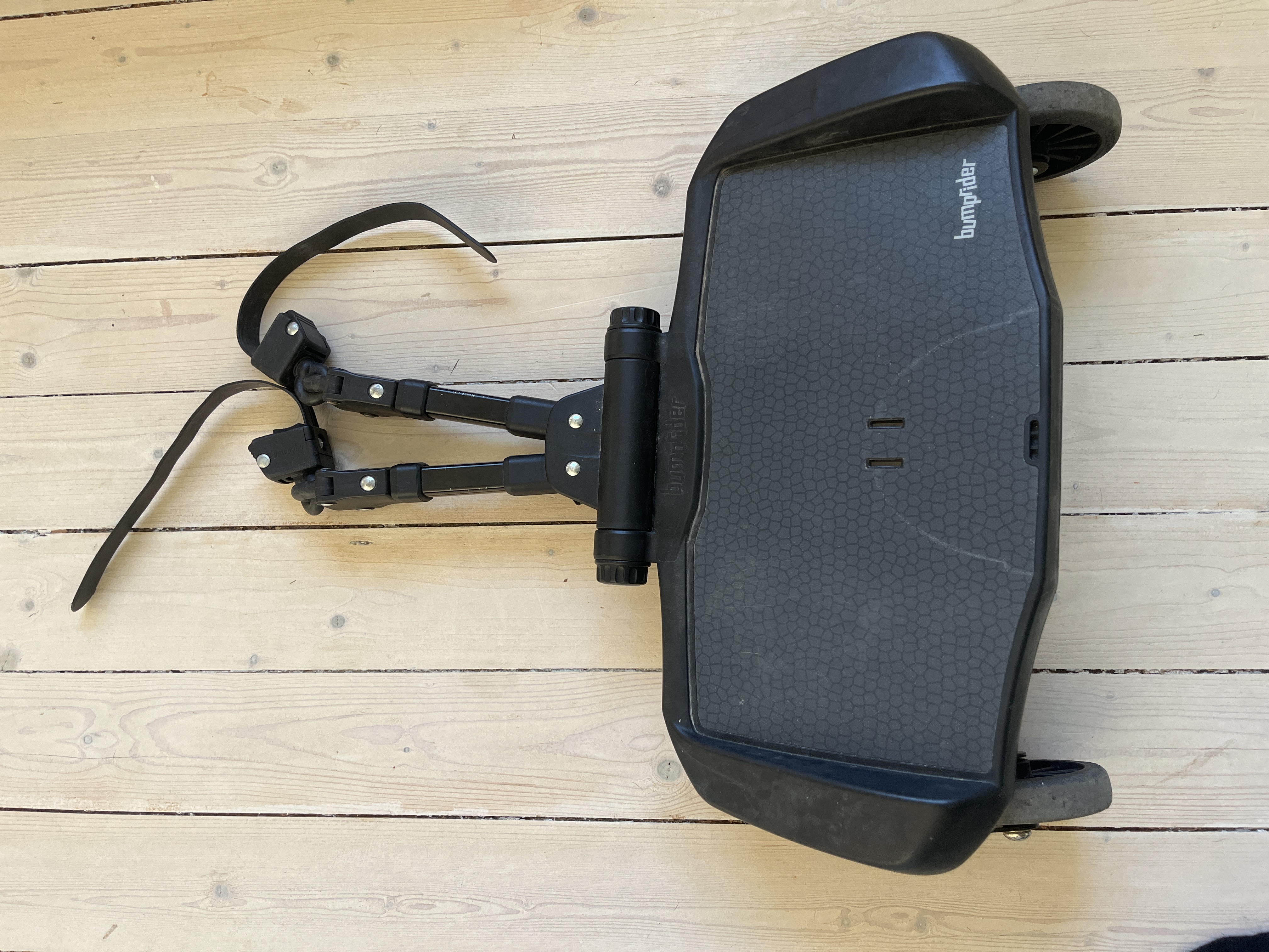 Ståplatta barnvagn bumprider