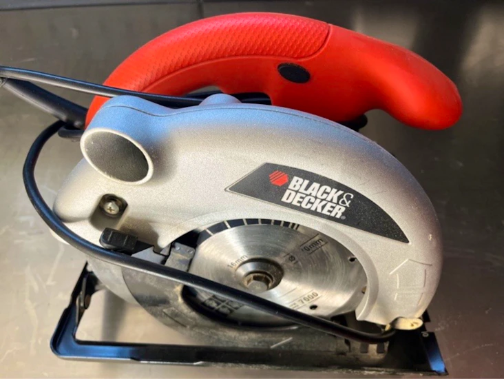 Cirkelsåg black & decker