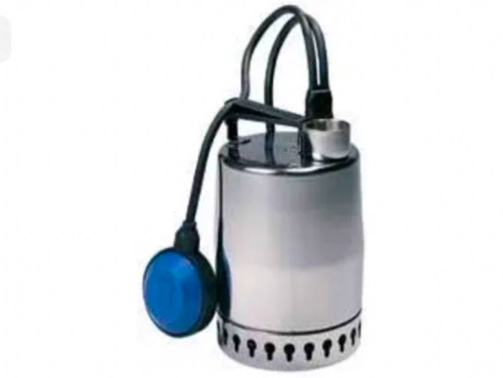 Lensepumpe med flotør og slange