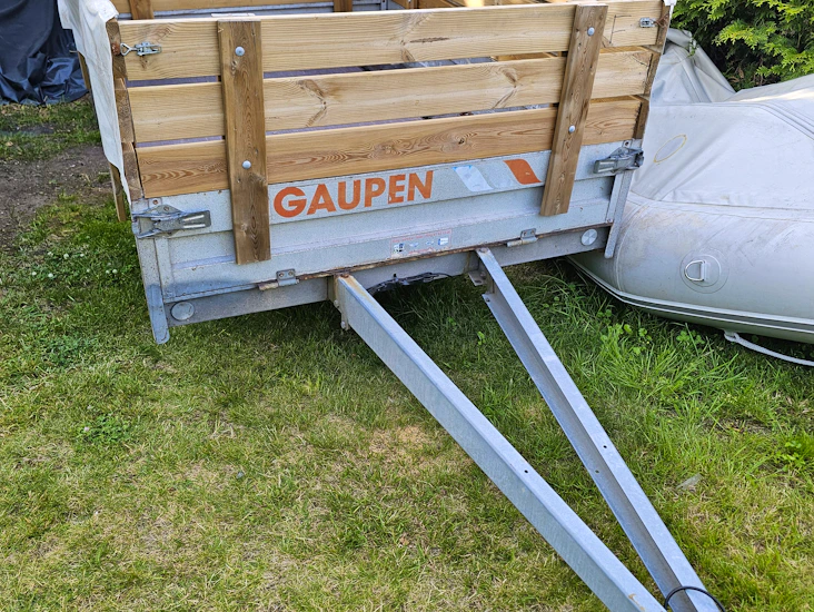 Liten gaupen henger