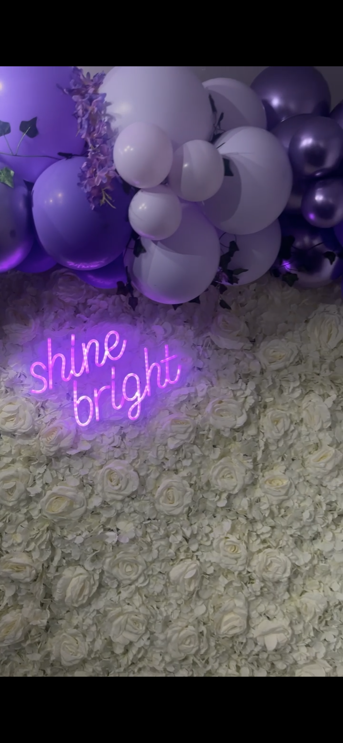 Stunning flower wall backdrop for hire – ivory roses & hydrangeas (2x3m / 6.5ft x 10ft)