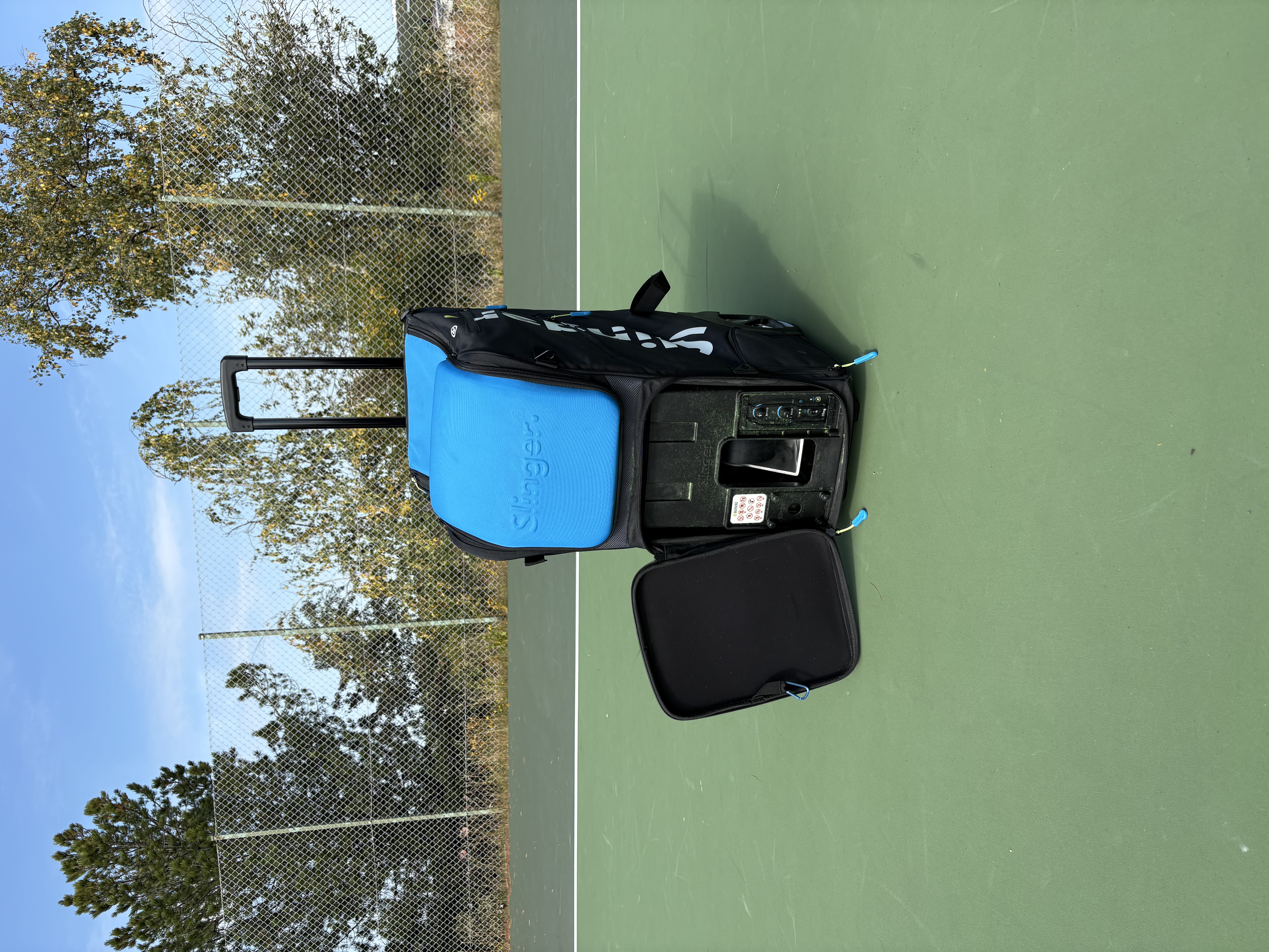 Bollmaskin för tennis –  portabel slinger bag med oscillator 🎾