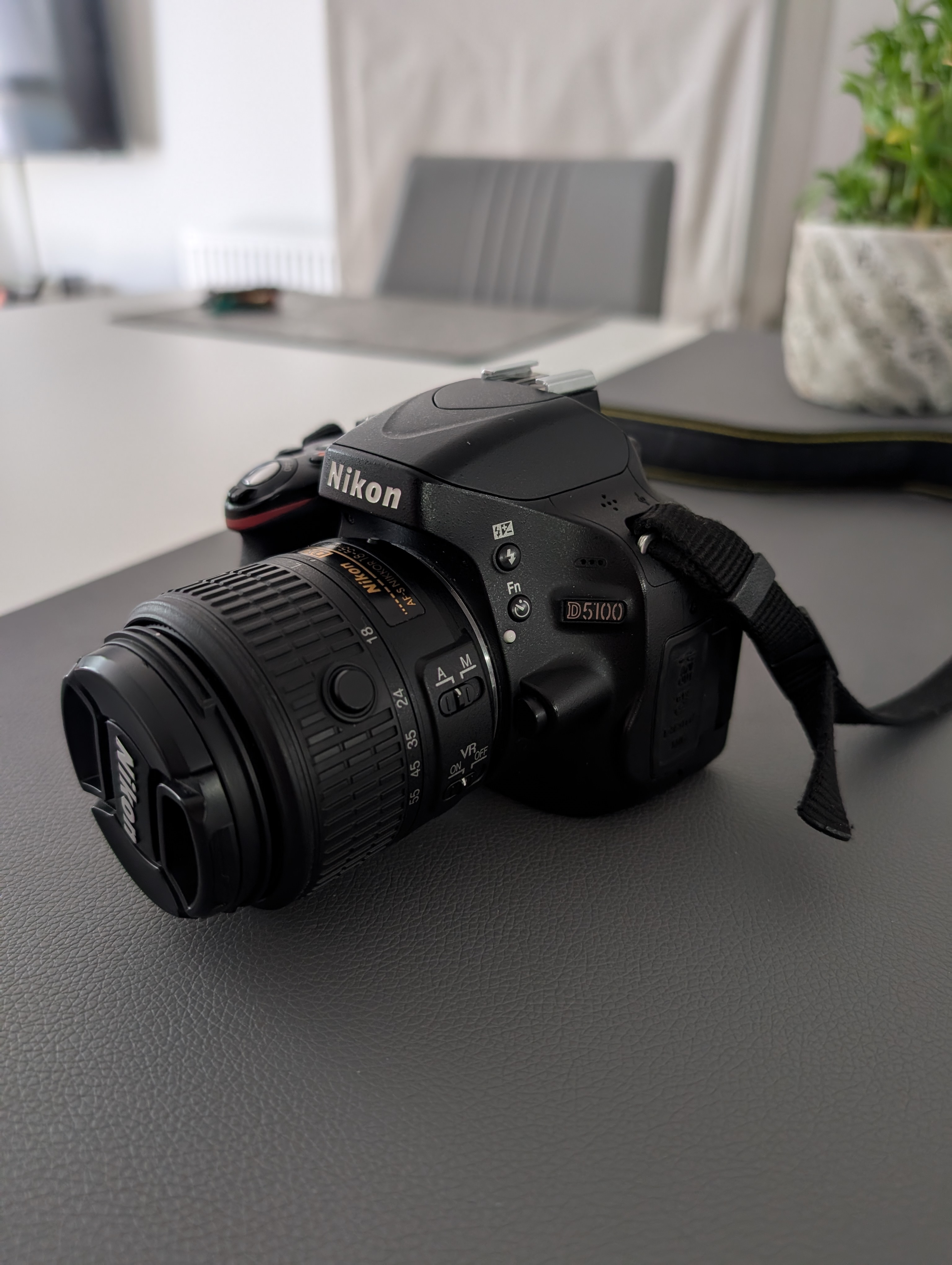Nikon d5100 dslr camera with 18-55mm vr lens kit