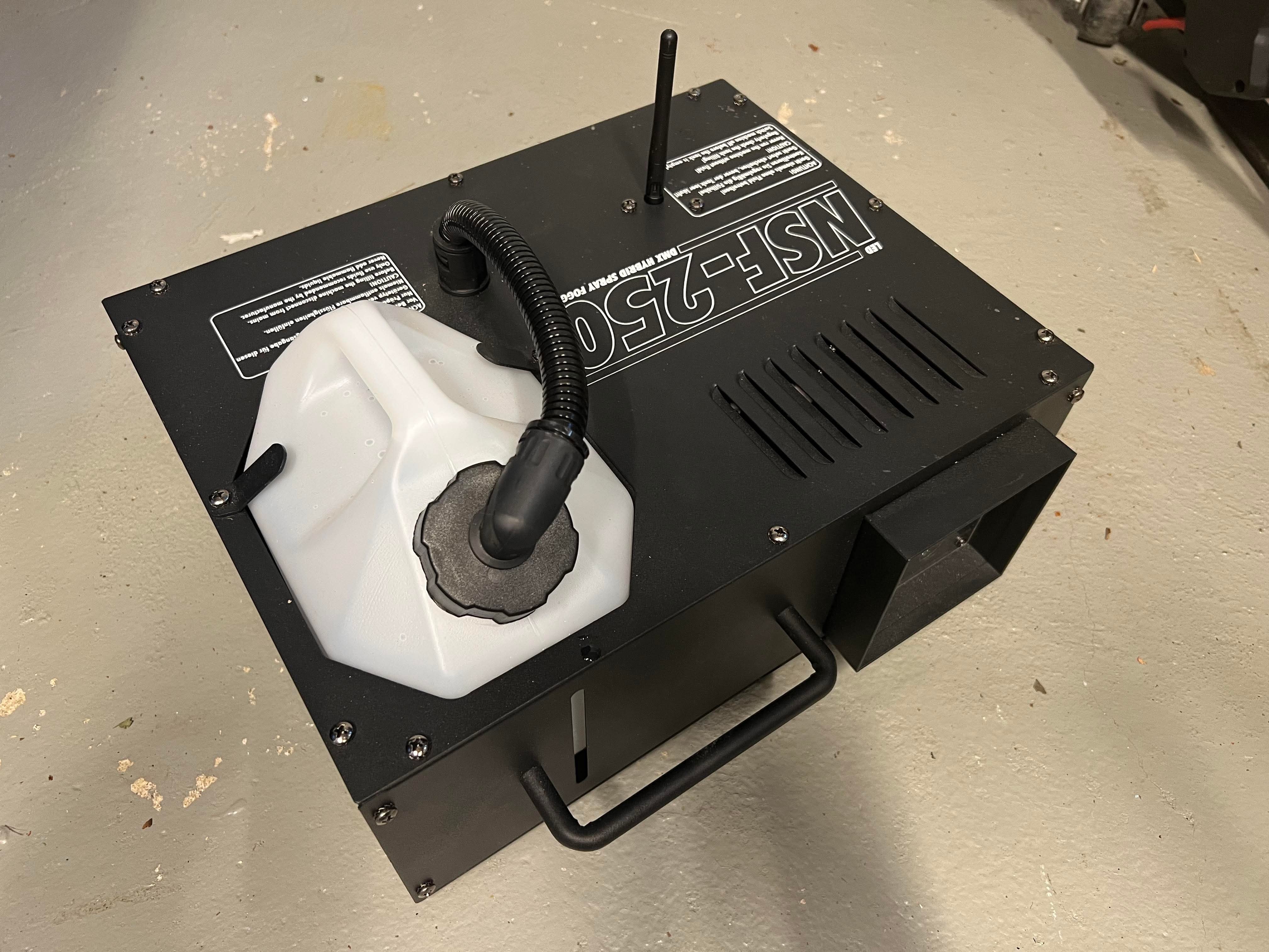 Rökmaksin - eurolite nsf-250 led