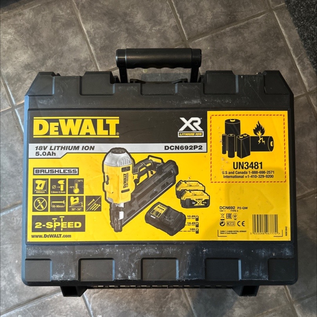Dewalt batteridriven spikpistol