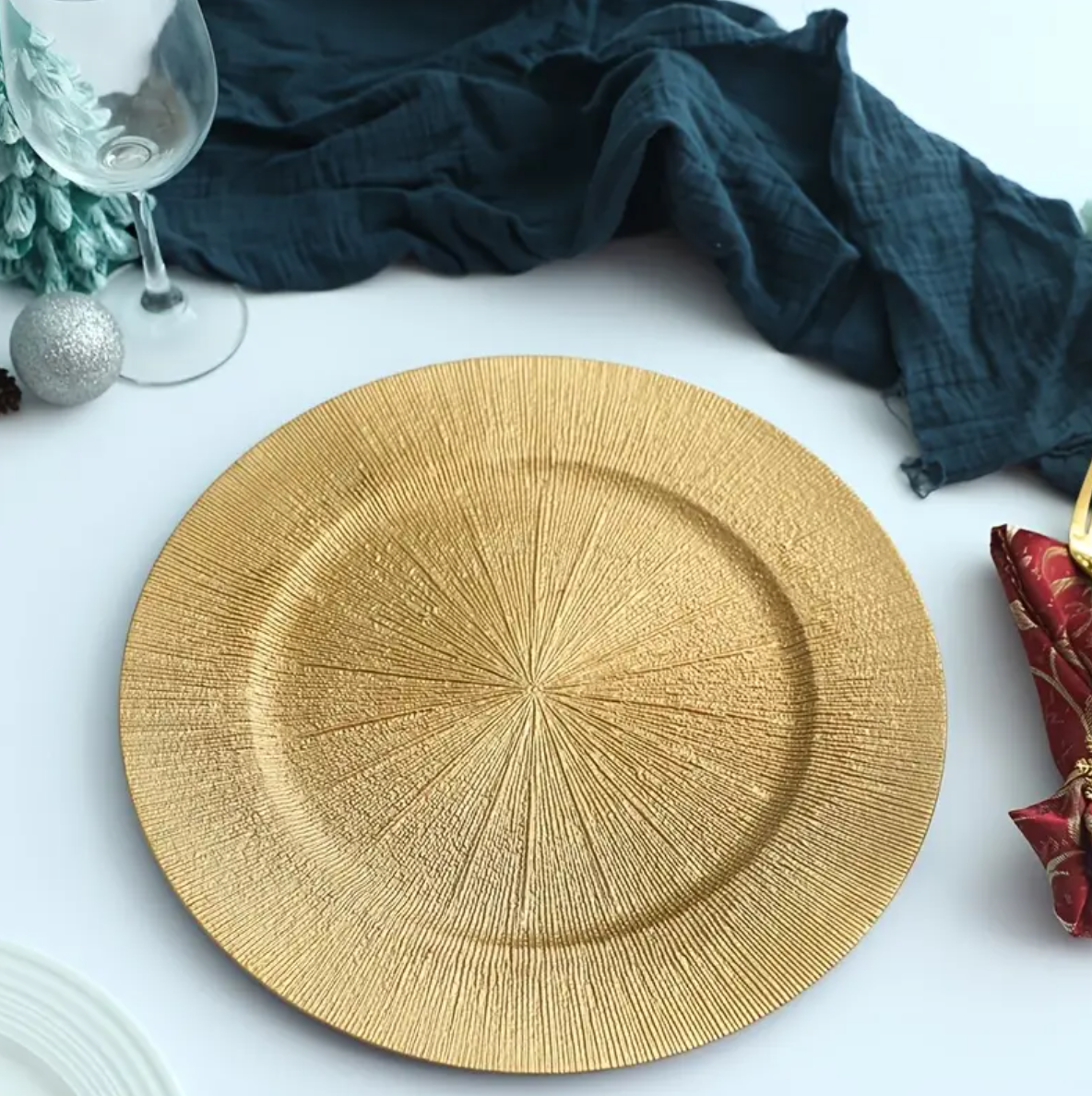 X100 gold 12.8-inch charger plates