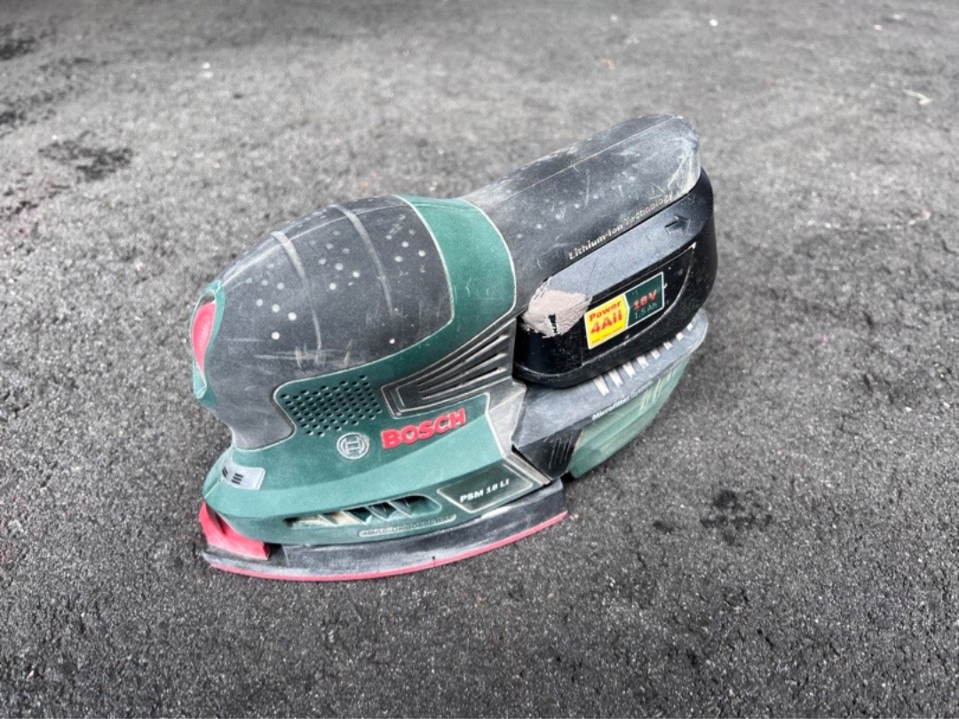Batteridrevet bosch slipemaskin 