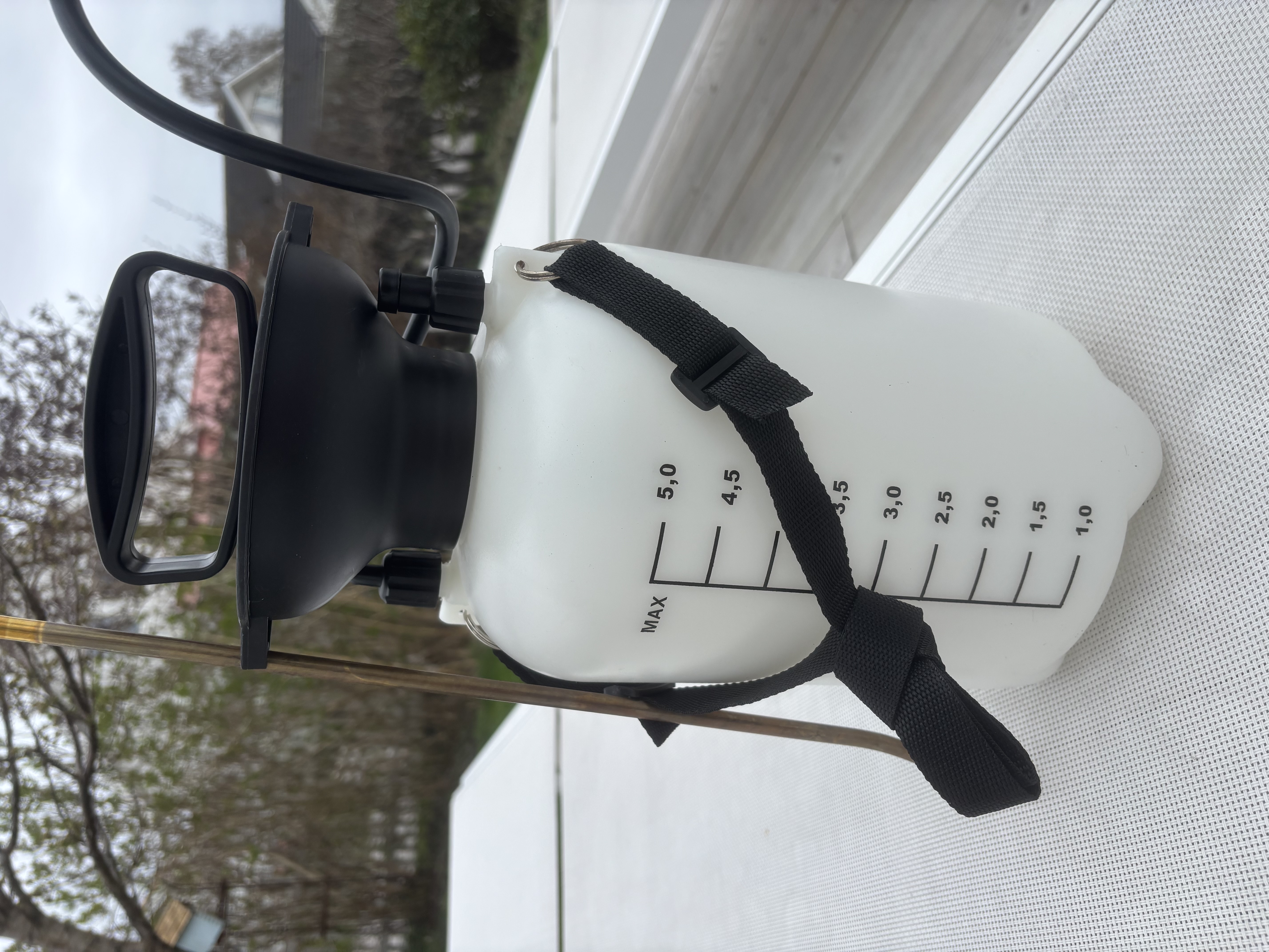 Tryckspruta 5 liter – perfekt för altantvätt, ogräs, fasad