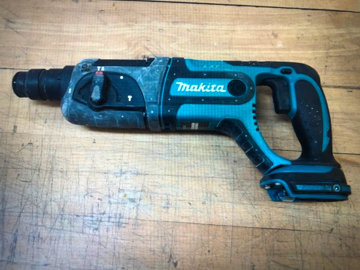 Makita borrhammare dhr241 + borrar