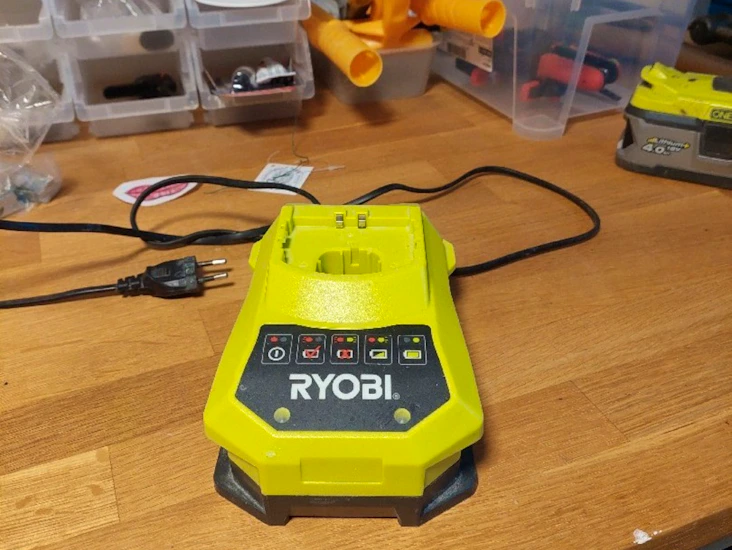 Ryobi batteriladdare