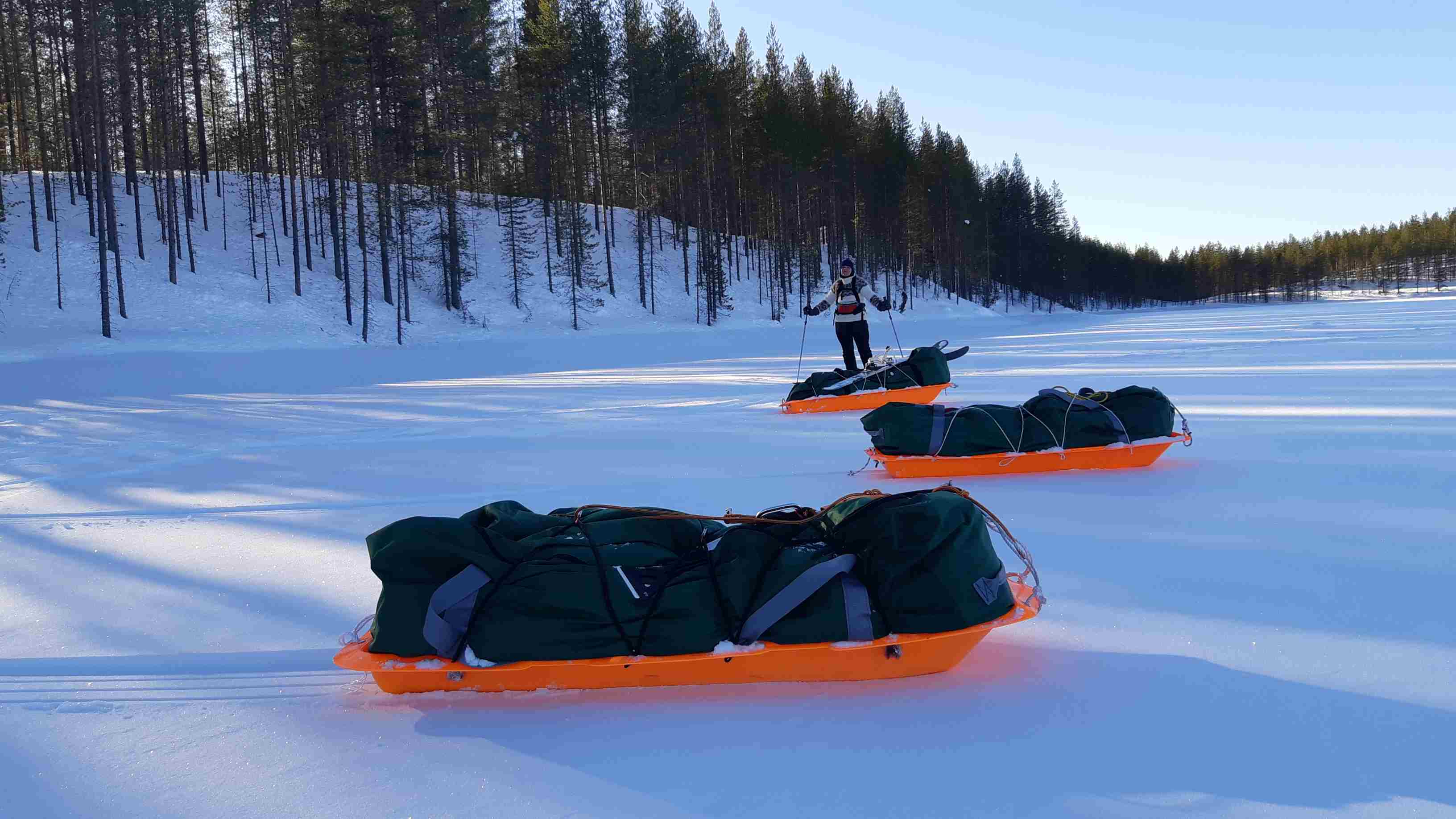 Ahkio varusteineen - naruaisa, valjaat ja 150 l ahkiokassi