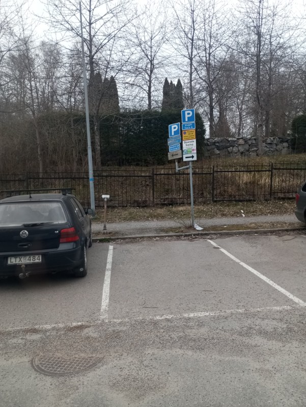 Parkeringsplats i solna 