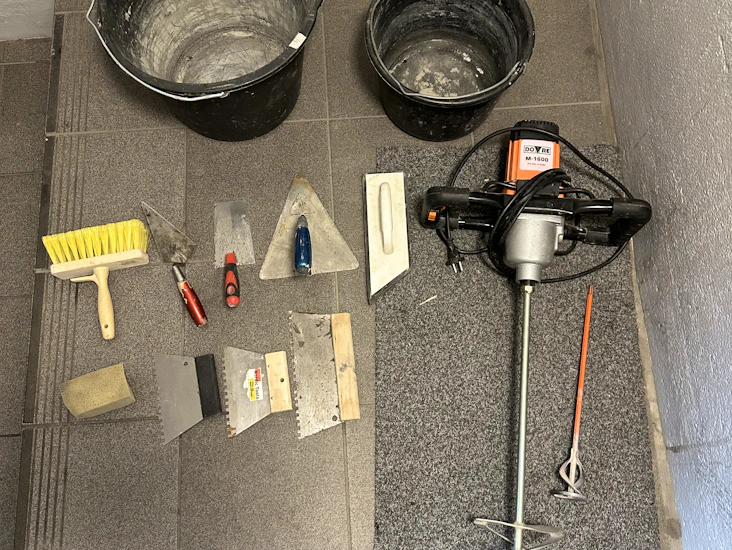 Mørtel- og malingsrører med tilbehør