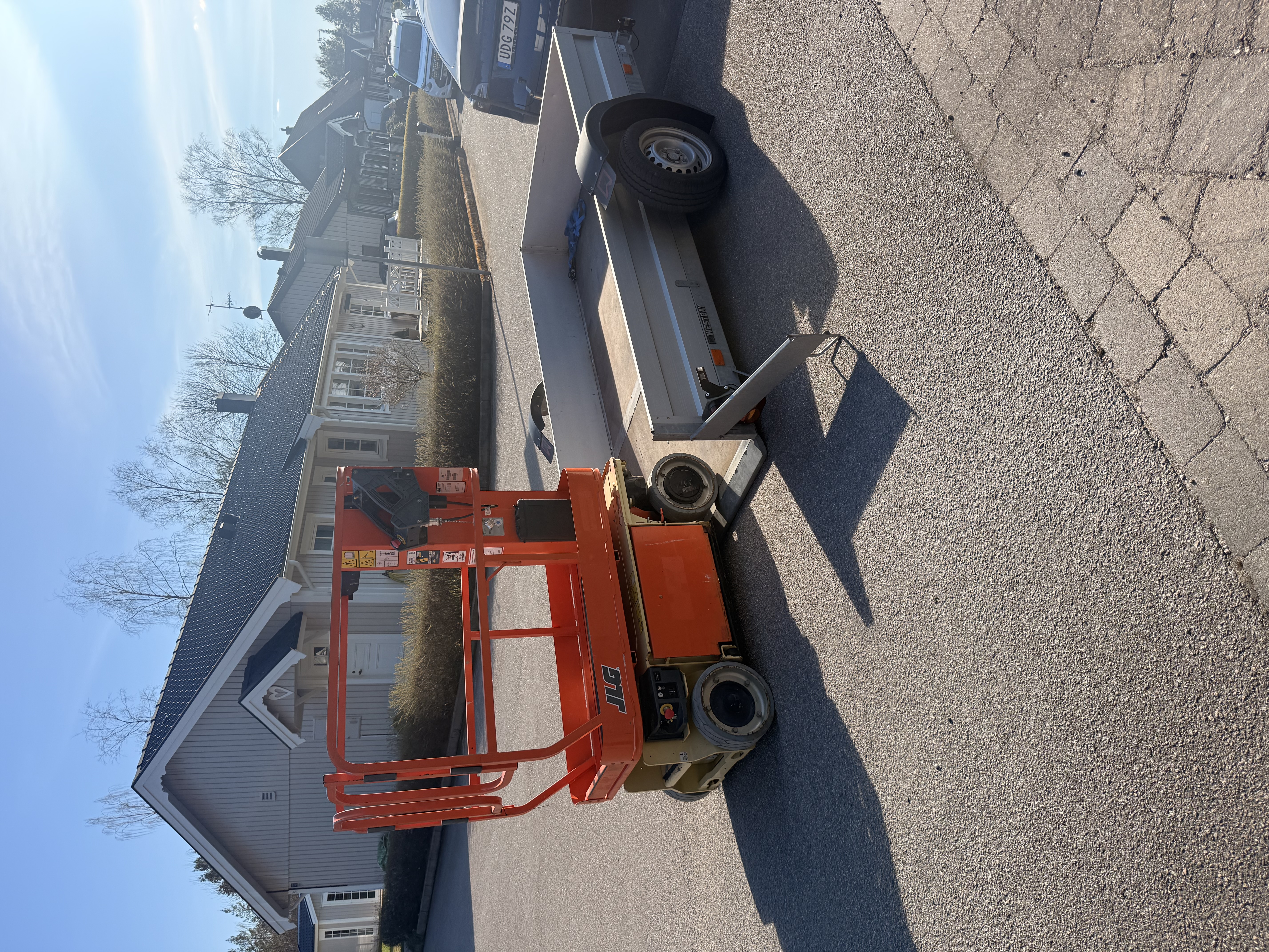 Höj och sänkbart släp. mc-släp westbay easyloader light