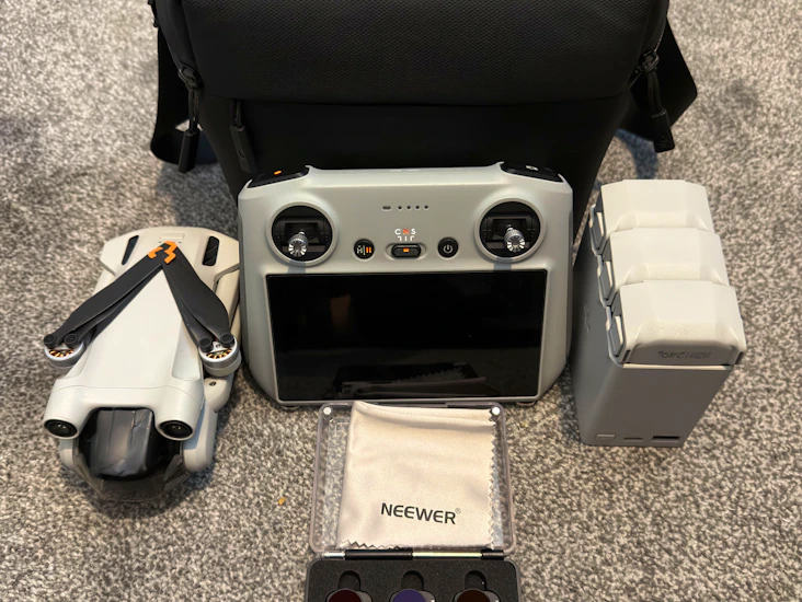 Dji mini 3 pro + rc controller + fly more combo