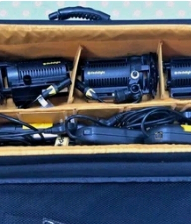 Dedo light kit dlh4 150w x3 heads x3 dimmers x3 stands
