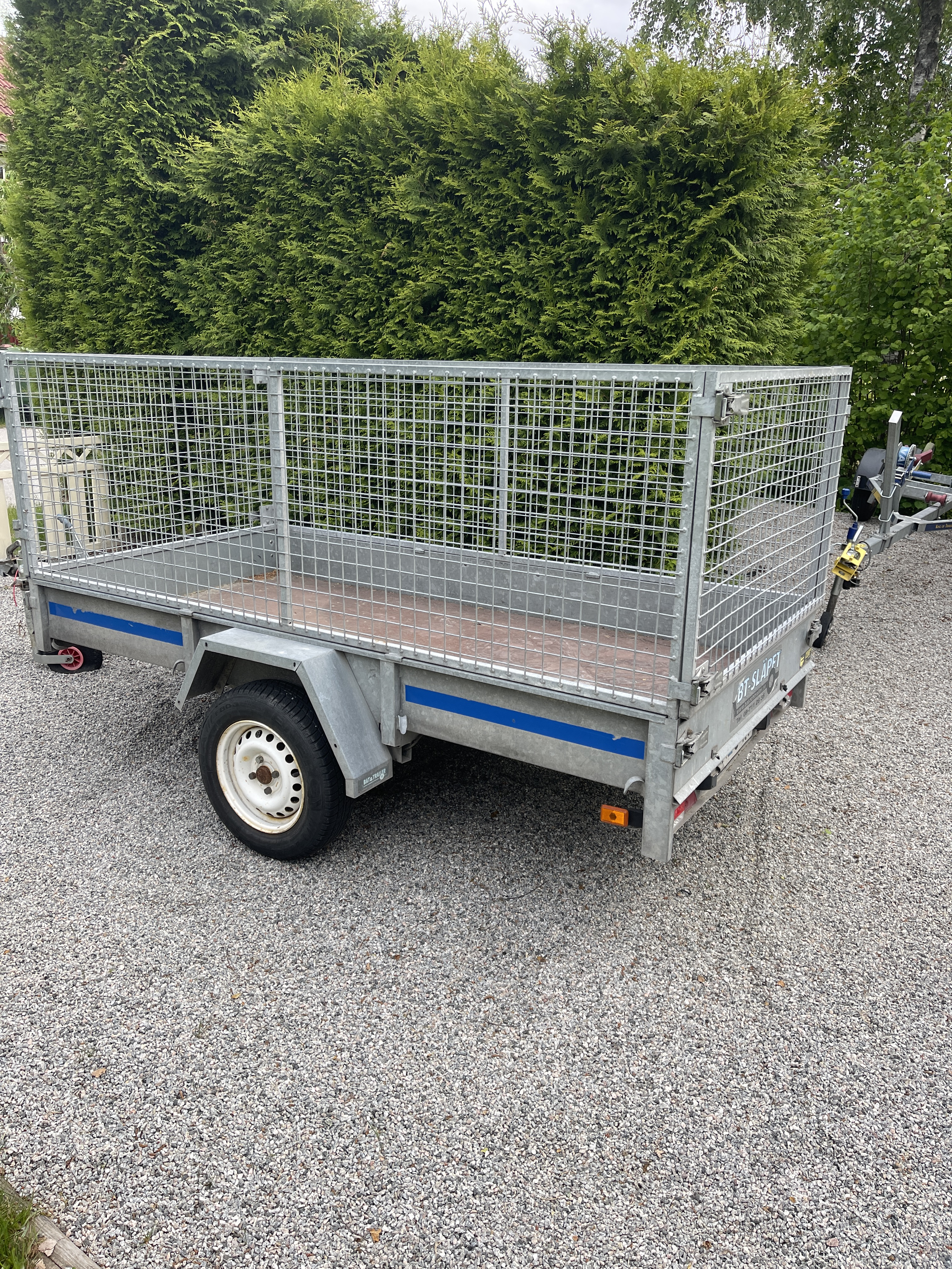 750 kg 80km bromsat gallersläp