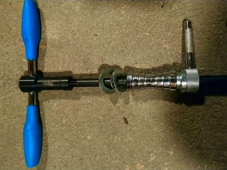 Styrlagerpress/vevlagerpress cykel