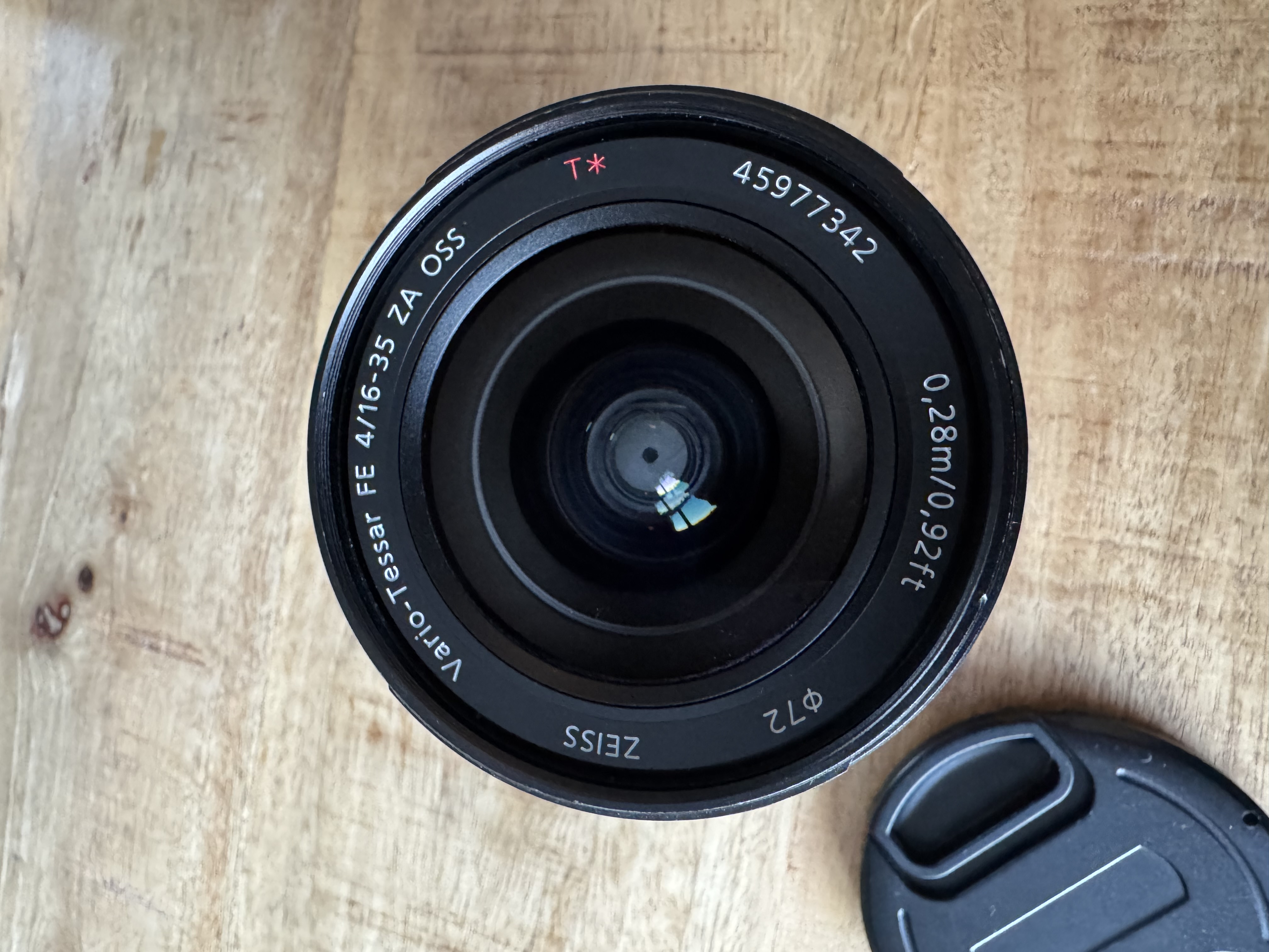 Sony zeiss vario tessar fe 16-35mm za f/4 oss
