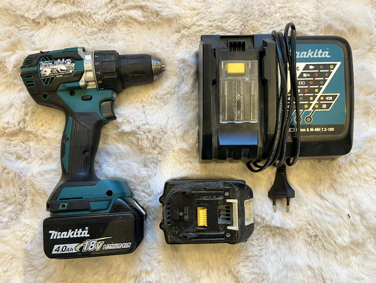 Makita borrskruvdragare ddf484