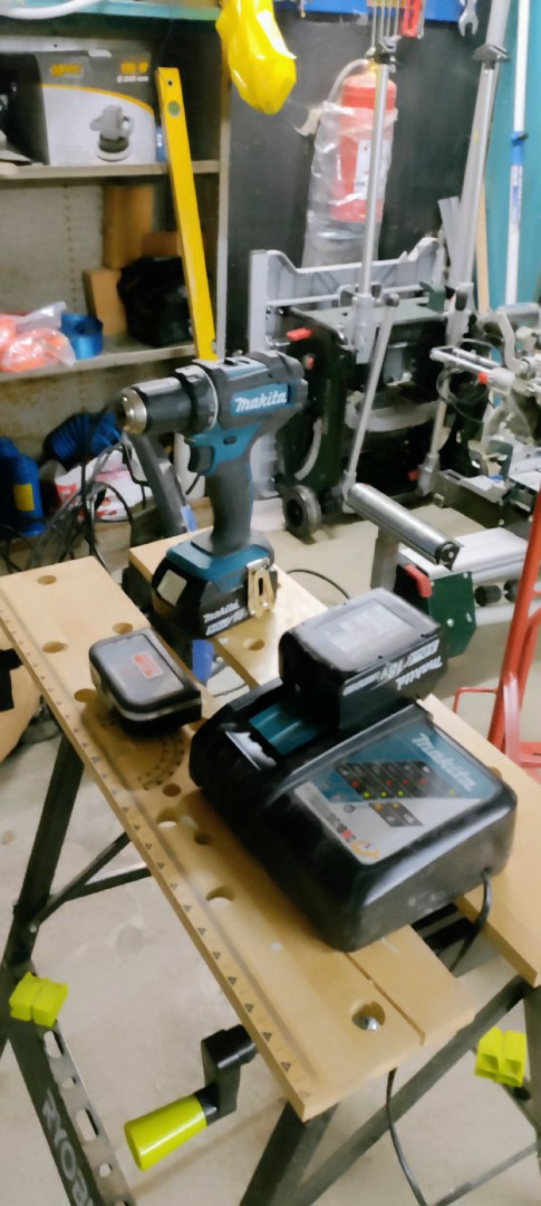 Makita skruvdragare 18v