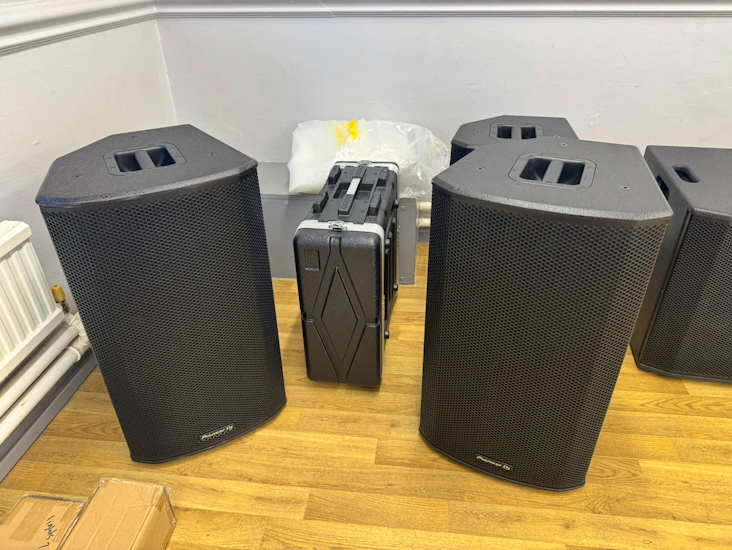 Hire 2x pioneer dj xprs152 15” active speakers – premium pa system