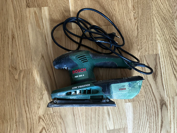 Bosch planslip pss 200a låg vibration med kardborr slippapper