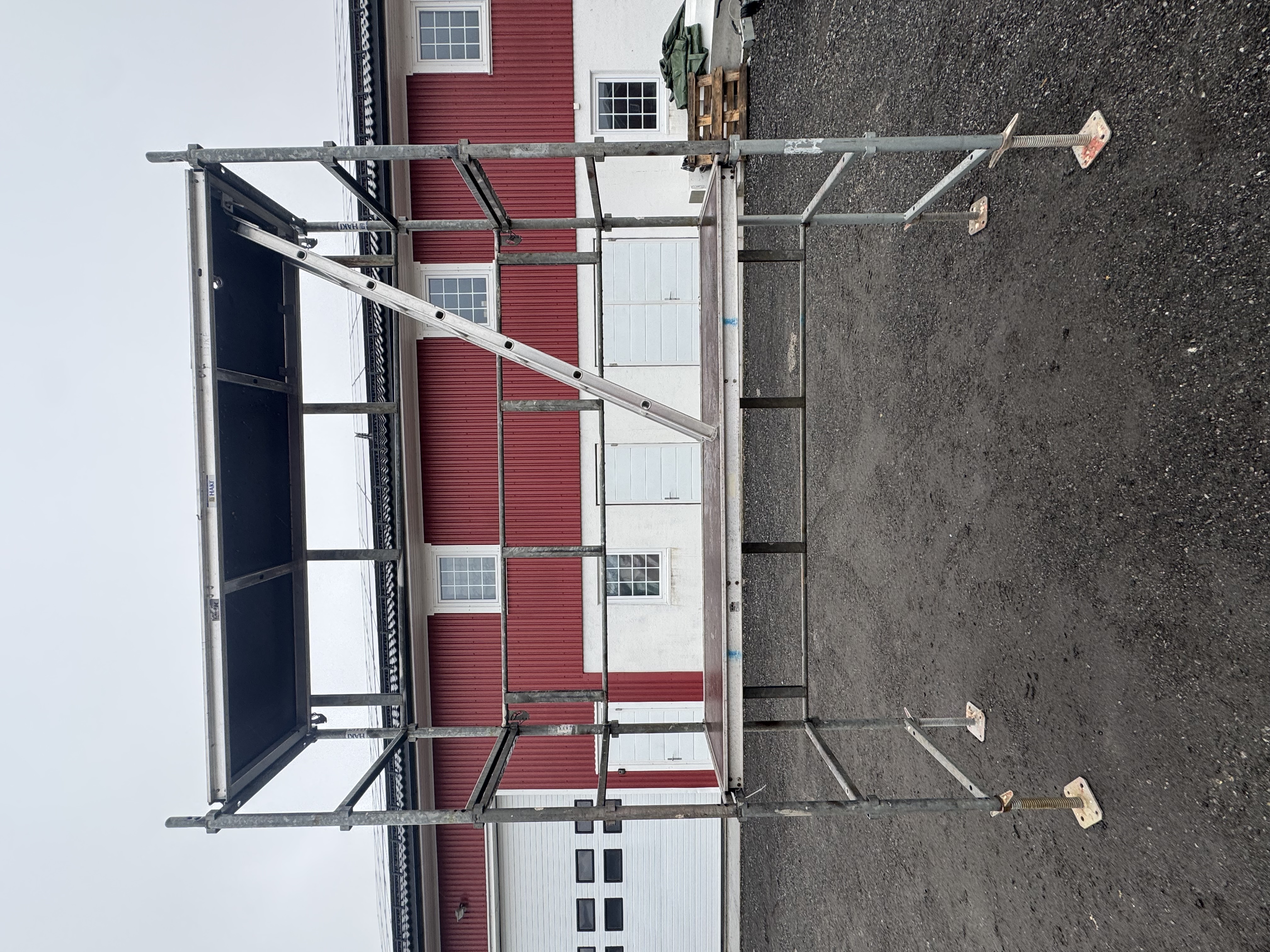 Haki stillas / rullestillas til utleie – arbeidshøyde opptil 5 meter!