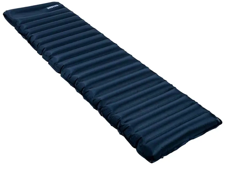 Paket: 2 liggunderlag och 2 sovsäckar