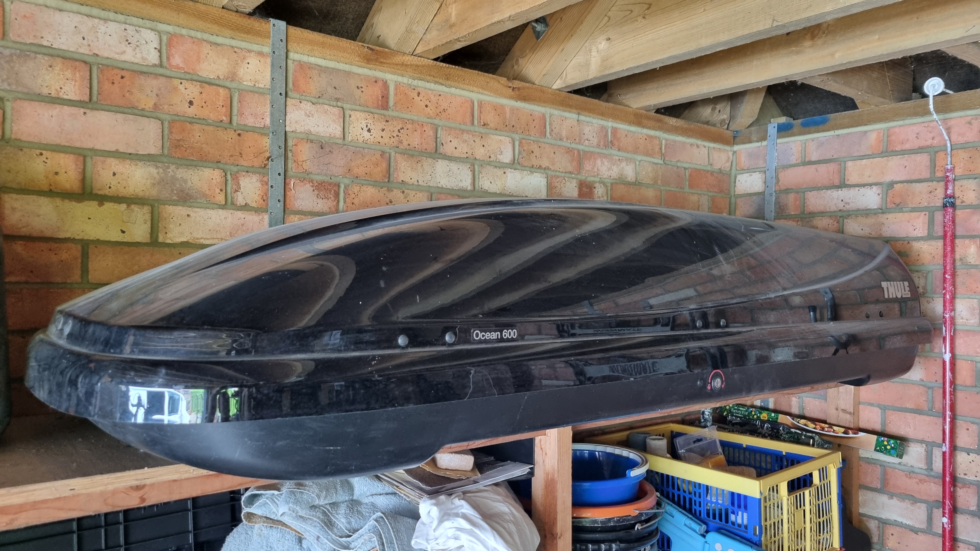 Thule ocean 600 roof box