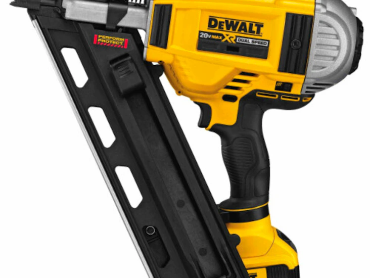 Batteridriven spikpistol från dewalt dcn692
