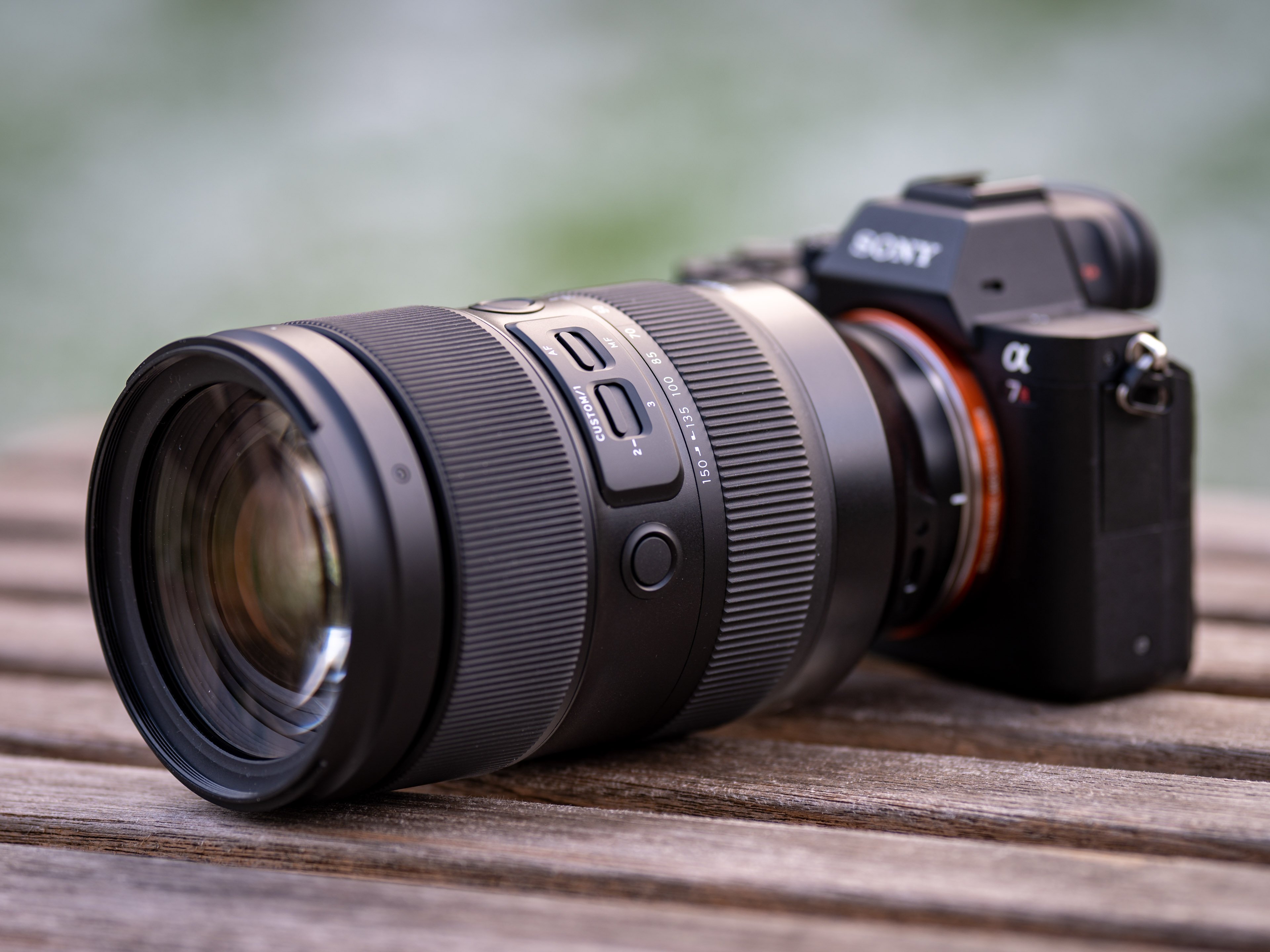 Sony a7 iii med (tamron 35-150mm f/2-2,8 di iii vxd) og (tamron 16-30mm f/2.8 di iii vxd g2 sony e)