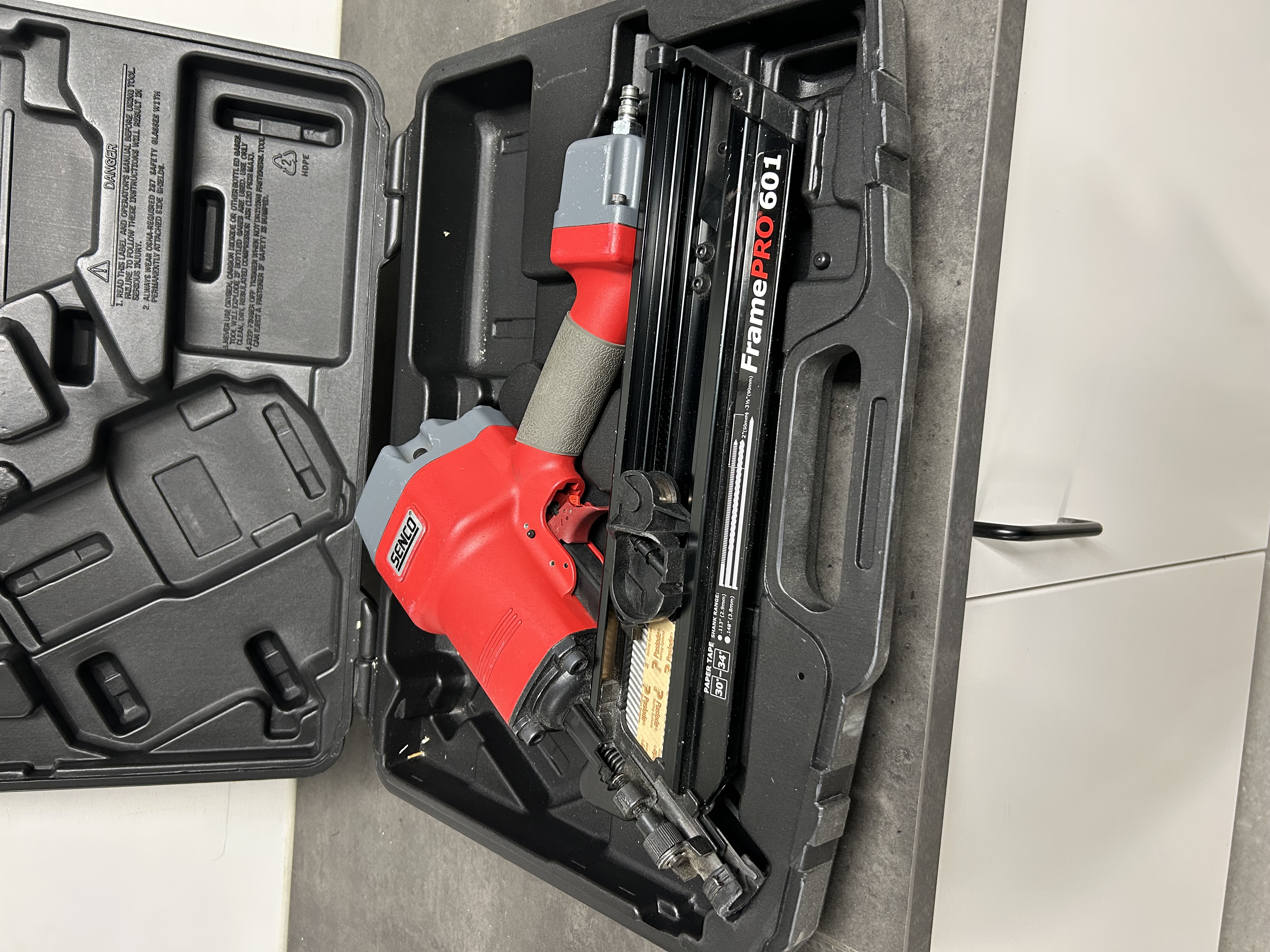 Spikpistol för 34° spik och spiklängd mellan 50-90 mm.