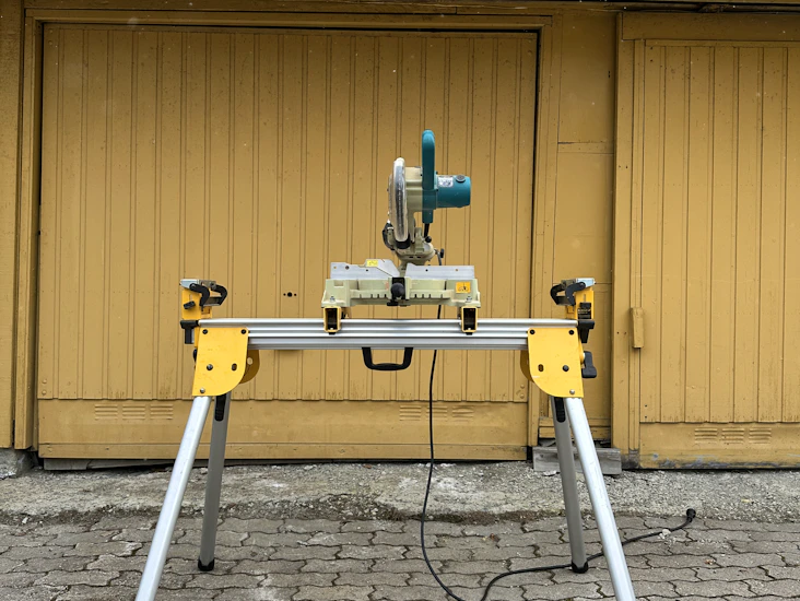 Utleie av kapp- og gjærsag 190 x 20 mm med laser