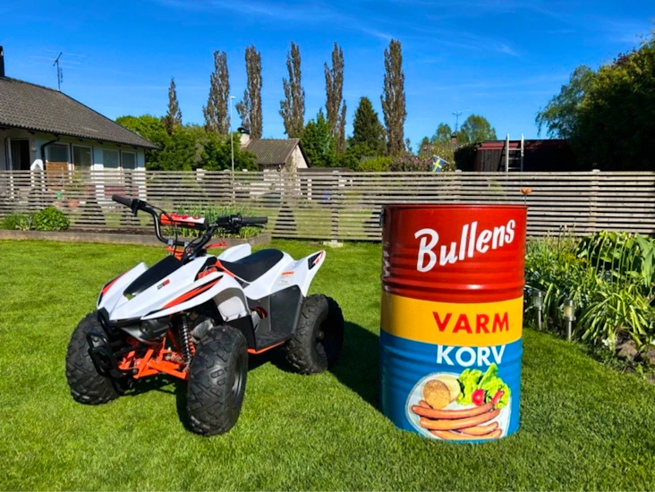 4-hjulning för barn och korvtunna, barnkalas!