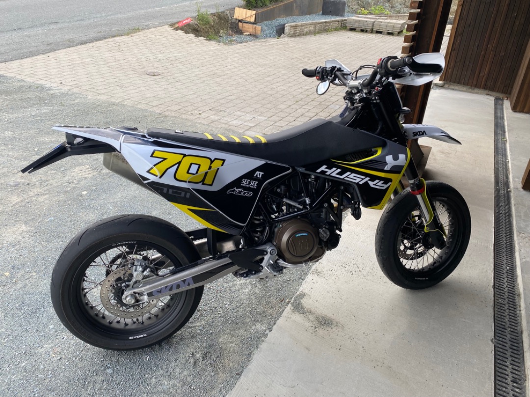 Husqvarna 701 supermotard