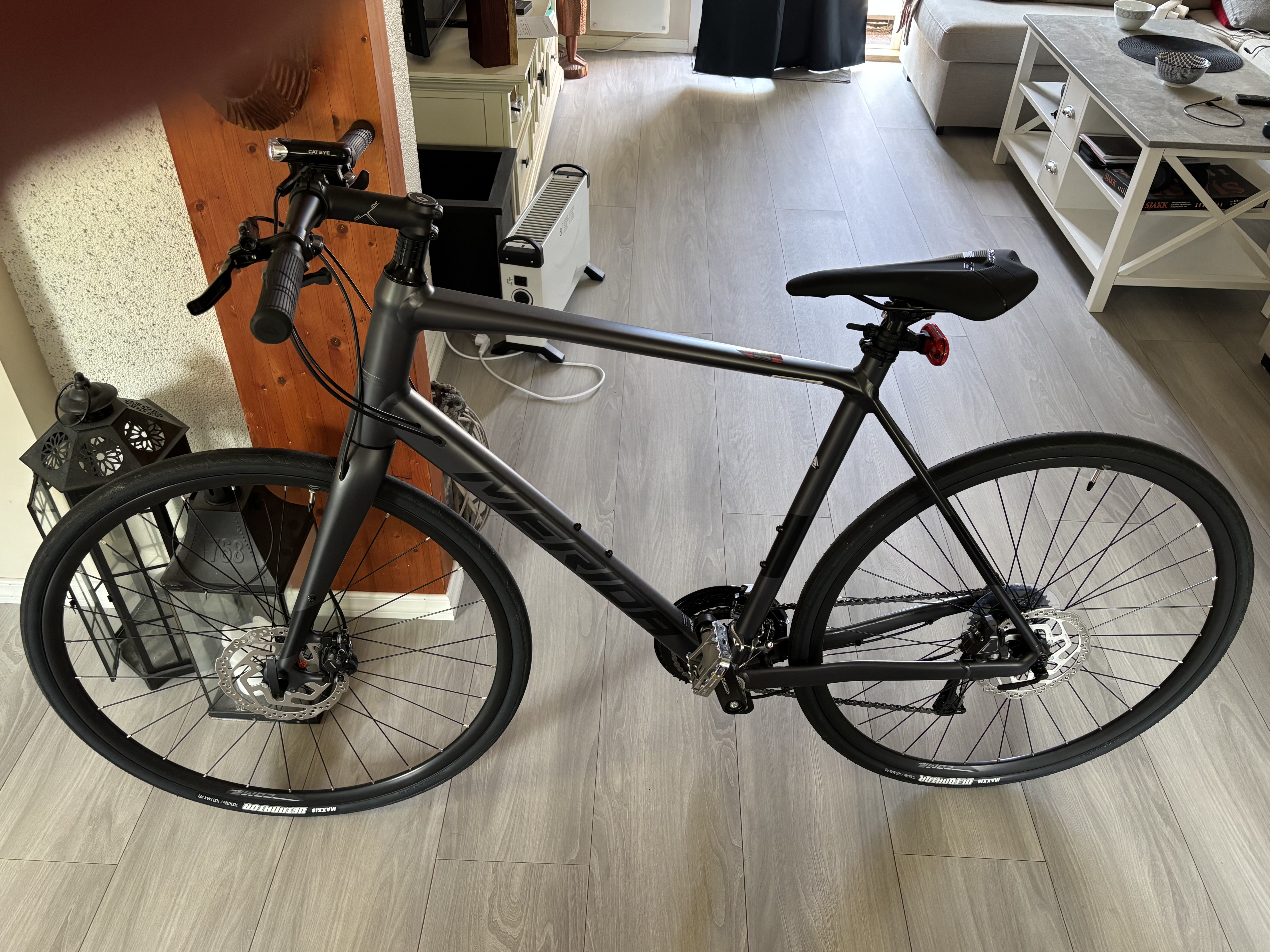 Merida speeder 100 unisex sykkel til leie.