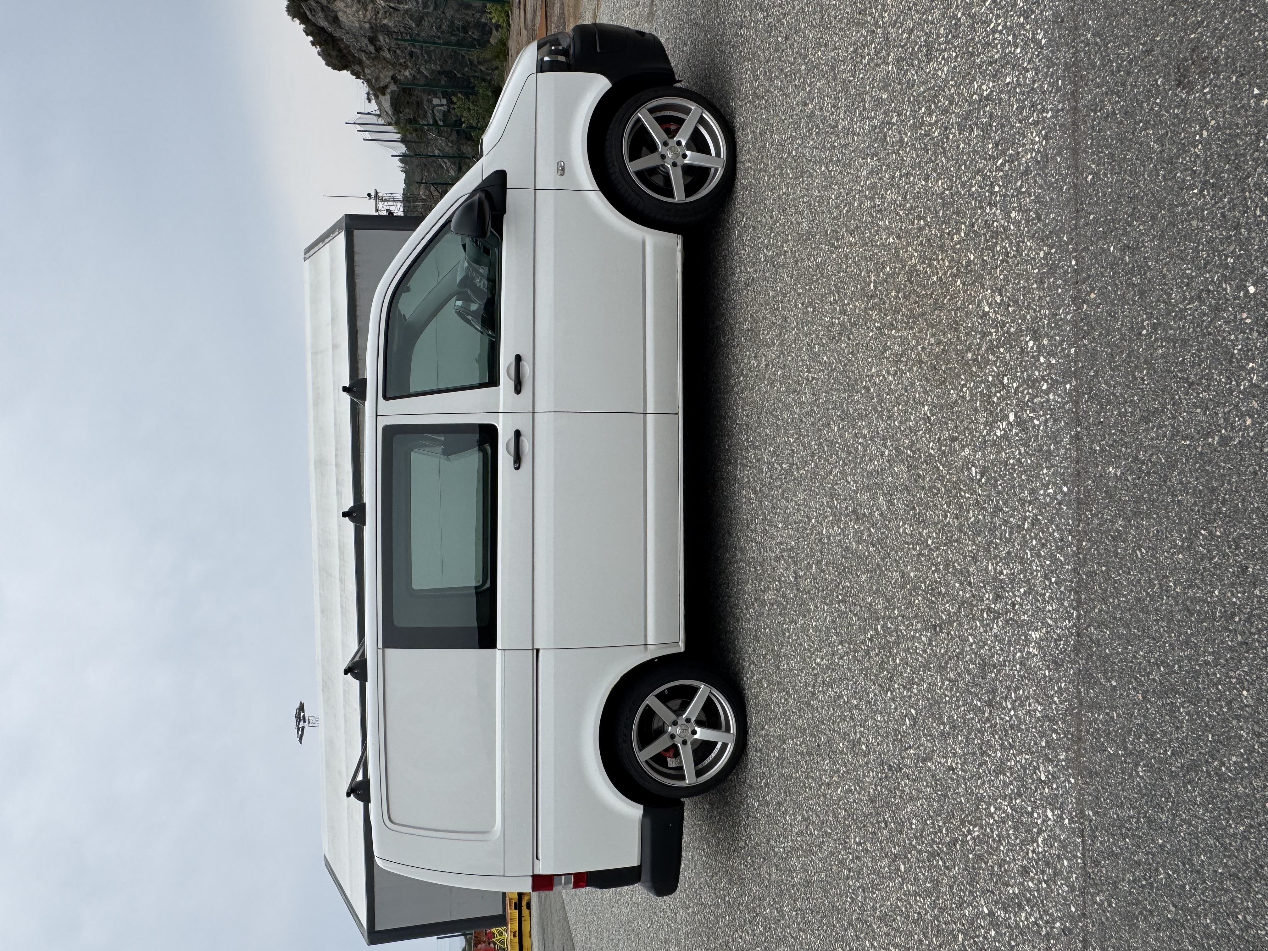 Volkswagen transporter 2014 – perfekt til flytting og transport