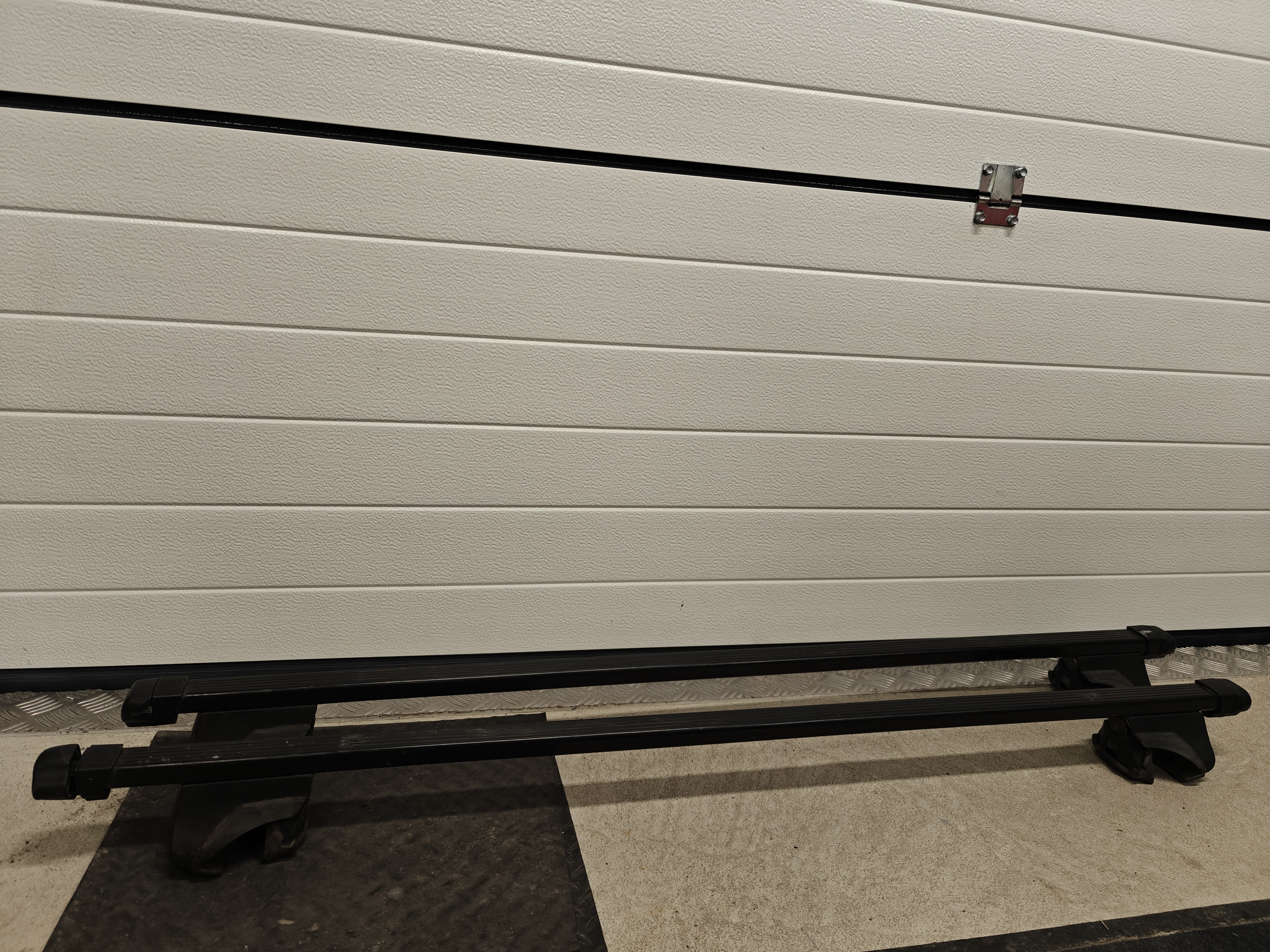 Volvo v70 kattotelineet