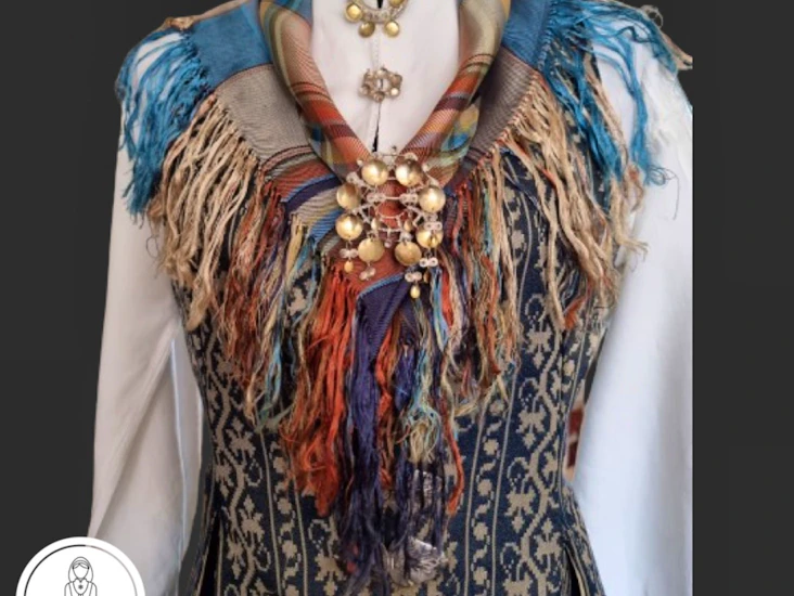 Blå nord-trønderbunad - floan