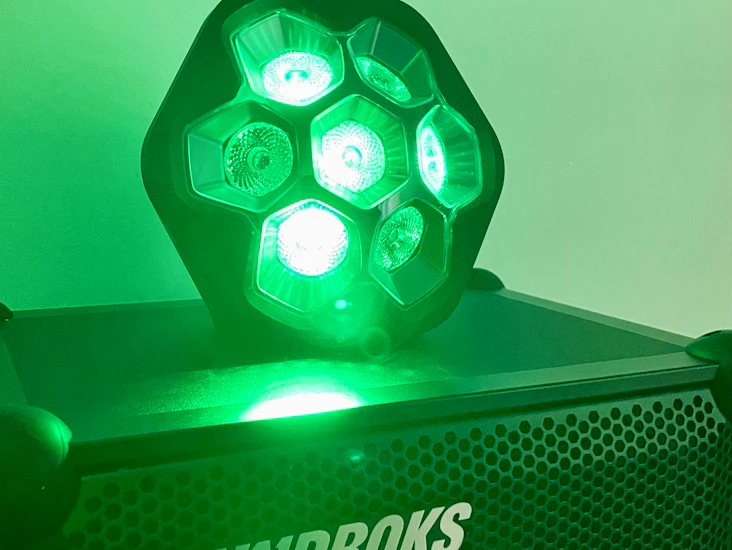 Lej en lightboks - det perfekte lys til din fest i odense!